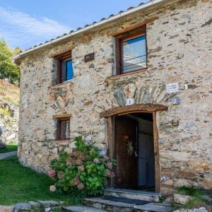 entrada principal casa rural